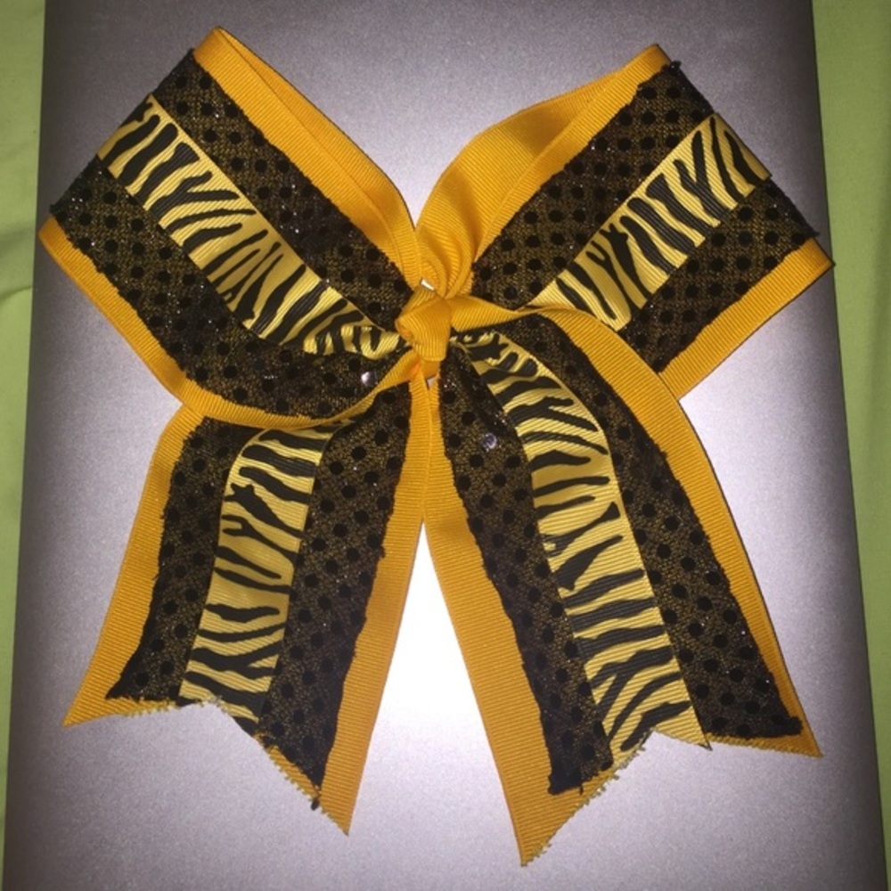 NWT Cheer Bow: Glitter Tiger Print - Picture 1 of 3